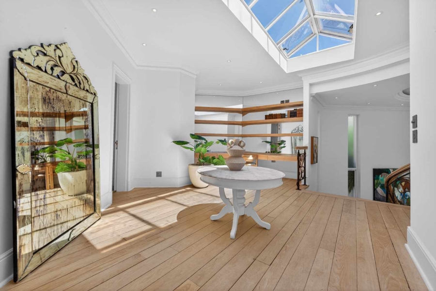 5 Bedroom Property for Sale in Fresnaye Western Cape